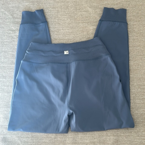 Avalanche Outdoor Supply Company ribbed Jogger Size Large NWT. - Picture 8 of 8